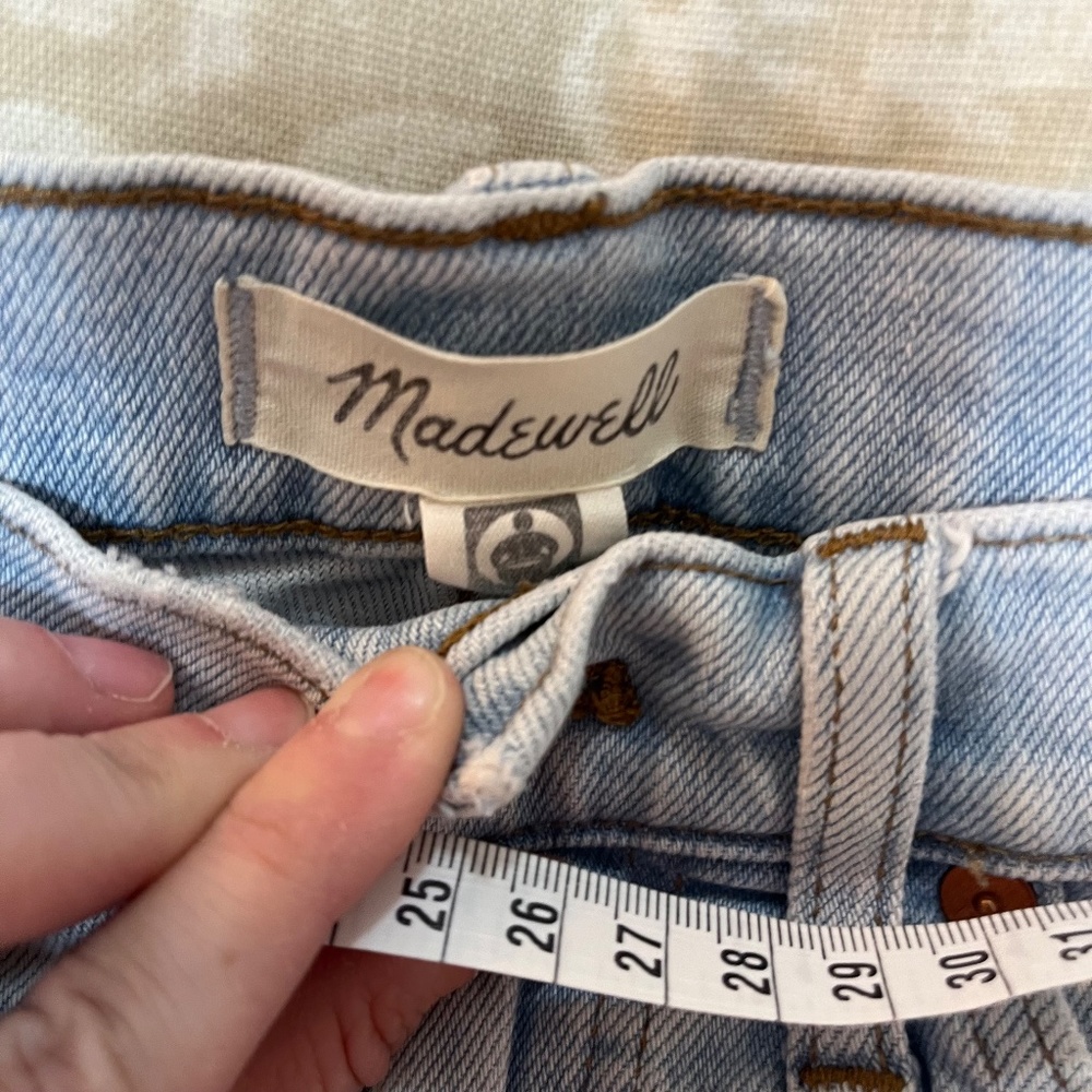 ✨3 for $50✨Madewell Mid-Rise Classic Straight Jeans, Knee-Rip, 25 - Picture 10 of 17